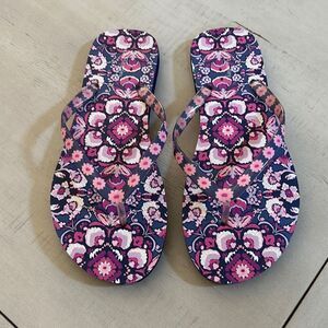 Vera Bradley Purple Flip Flops Size 6.5